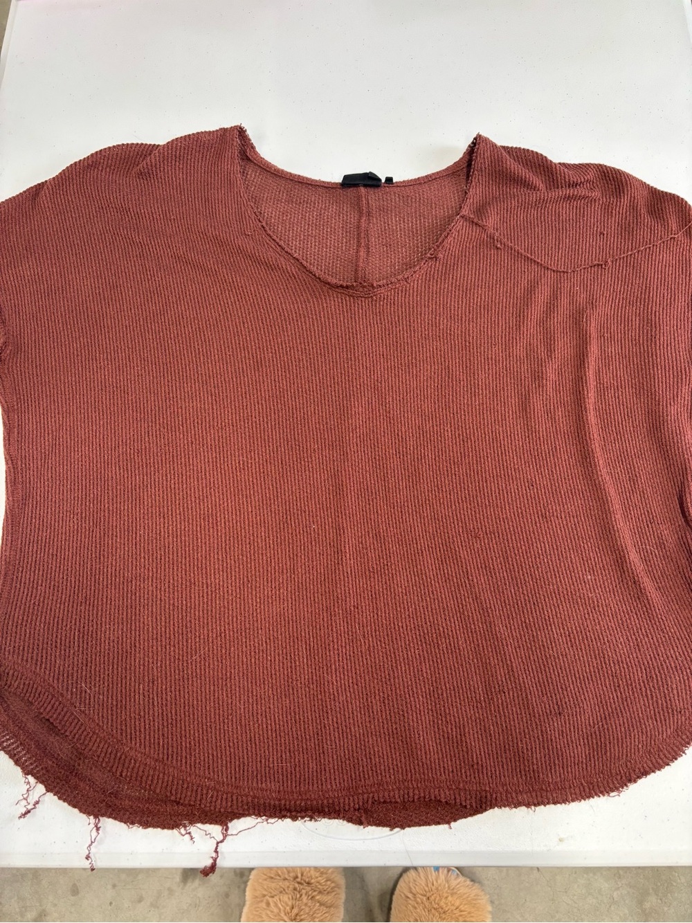 Urban Outfitters Rust Red Short Sleeve V-Neck Knit Tee